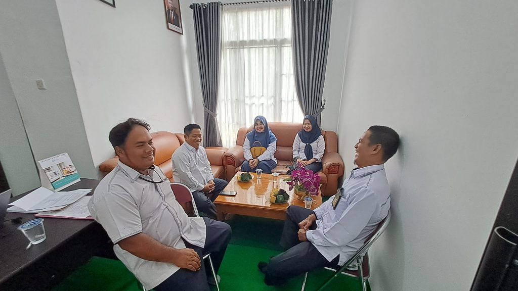 MHD. Darlis Kepala Kantor Urusan Agama Singkut Terima Kunjungan Pengadilan Agama Sarolangun