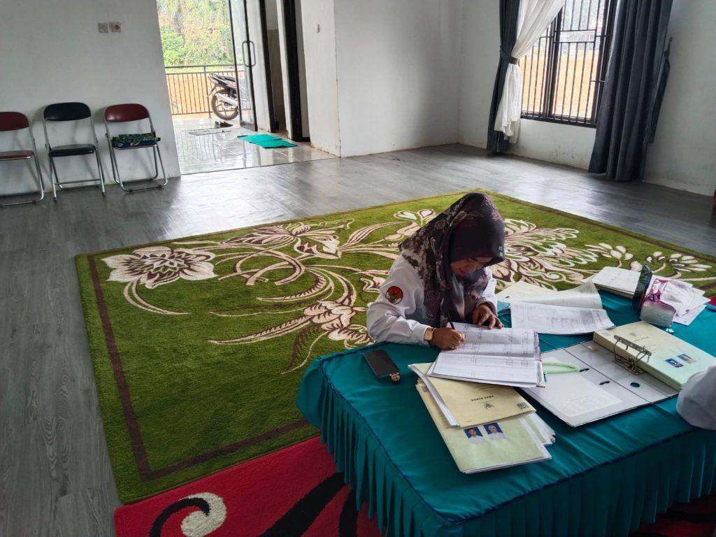 KUA SINGKUT LAKUKAN DIGITALISASI ARSIP